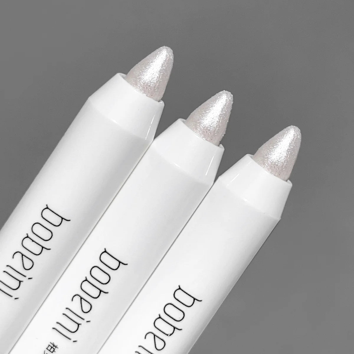 Silkworm Eyeshadow & Highlighter Stick – Matte & Pearlescent Brightening Pencil