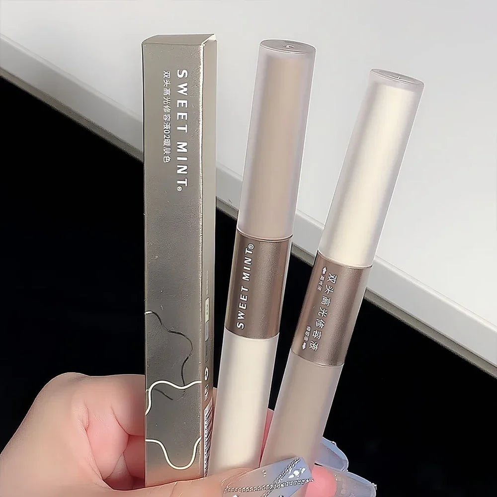 2-in-1 Matte Contour & Highlighter Stick – Double-Ended Cream Bronzer