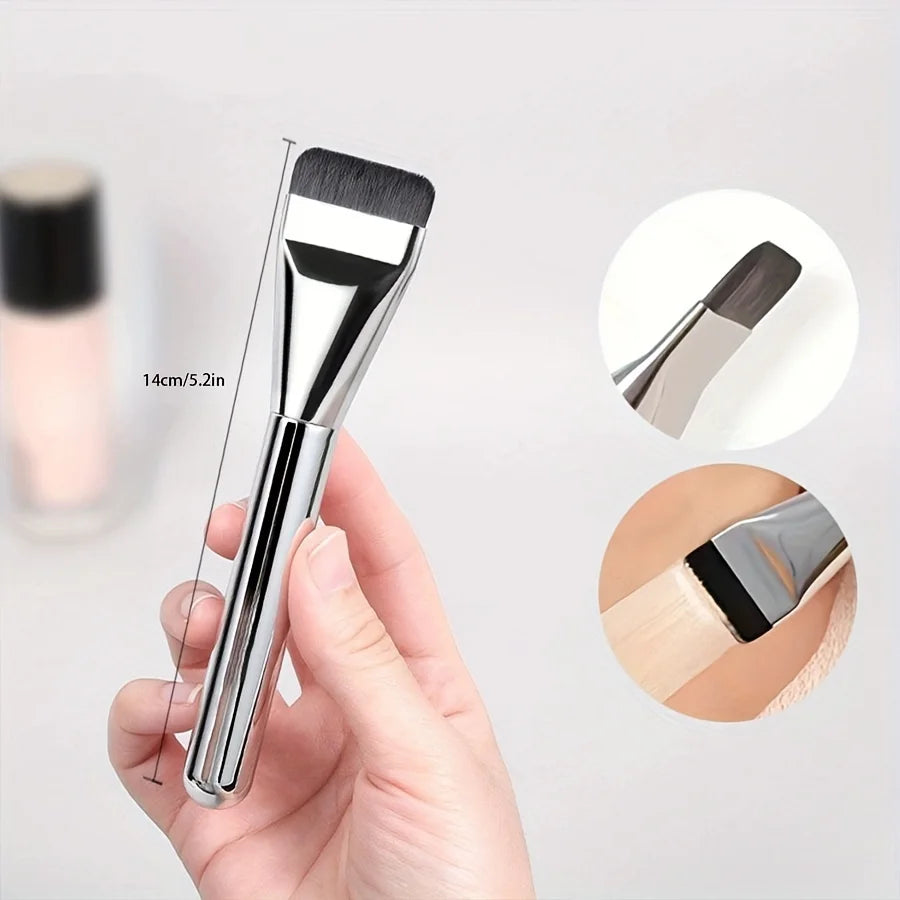 Flat-Head Foundation Brush – Ultra-Thin, Streak-Free Makeup Applicator