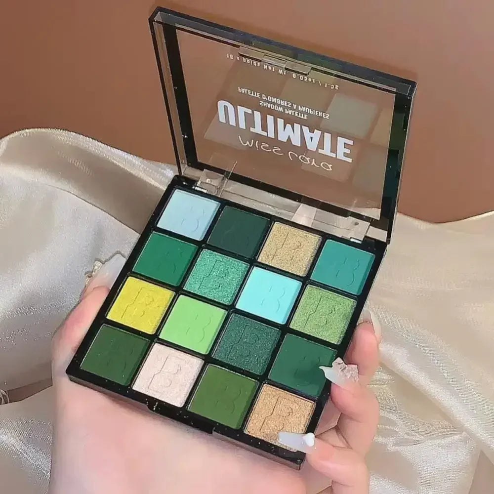16-Color Matte & Shimmer Eyeshadow Palette – High-Pigment & Waterproof