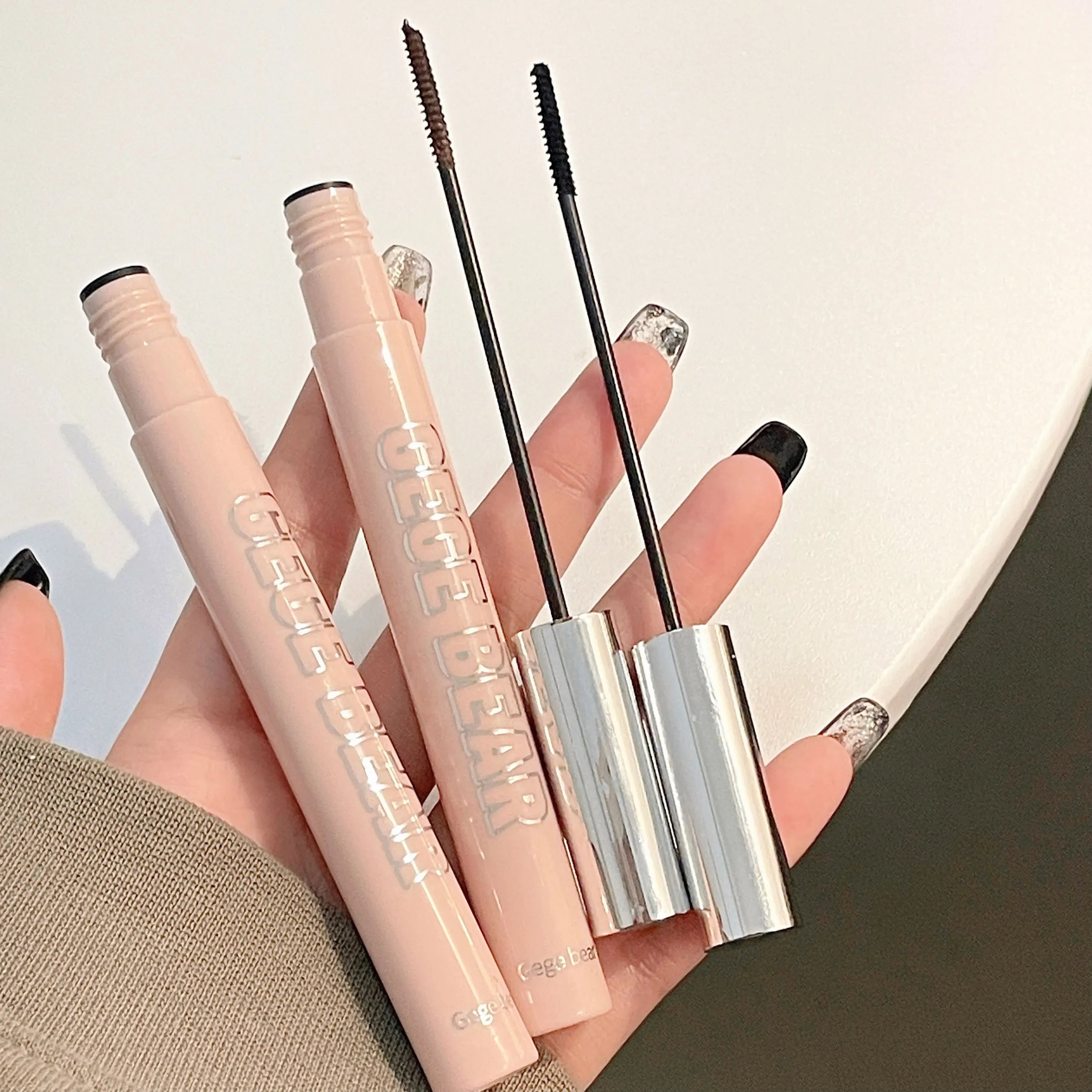 Silk Fiber Matte Mascara – Waterproof, Curling & Lengthening with Ultra-Fine Brush