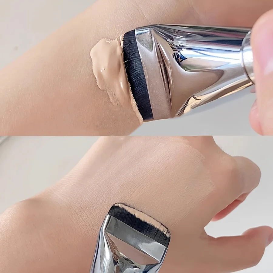 Flat-Head Foundation Brush – Ultra-Thin, Streak-Free Makeup Applicator