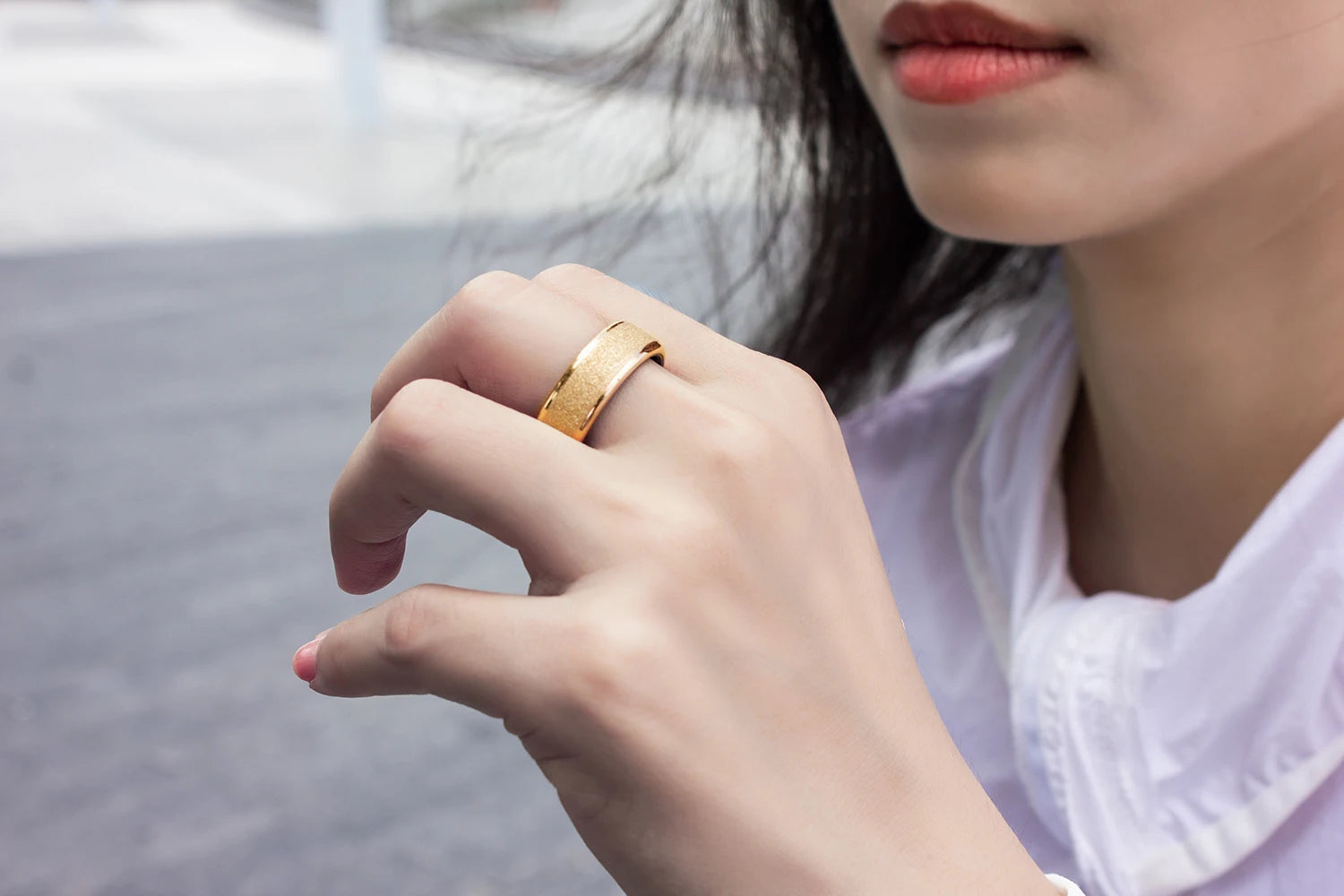 COLMI R10 Smart Ring – Health, Sleep Monitor & 5ATM Waterproof with Charging Case