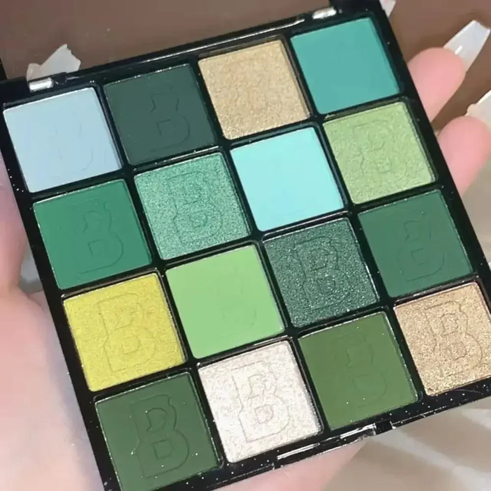 16-Color Matte & Shimmer Eyeshadow Palette – High-Pigment & Waterproof
